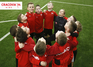 Cracovia Kids - Szkółka Piłkarska. Treningi Piłki Nożnej dla Dzieci.